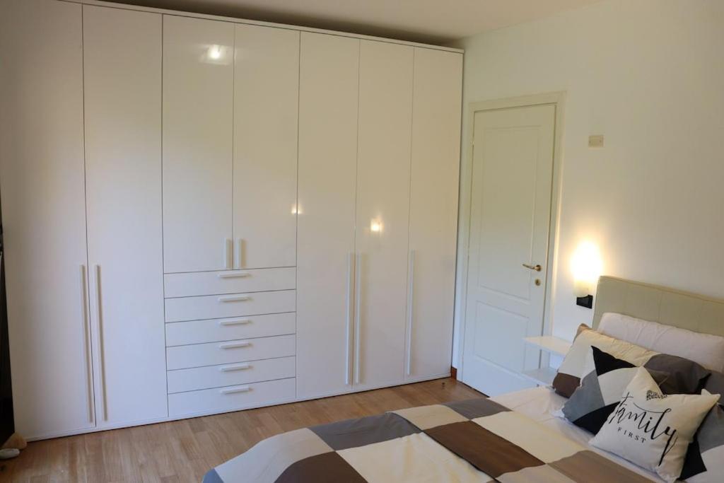Appartement Dans Un Terrain De Golf, 5 Min De La Mer En Voiture, Parking Gratuit Cogoleto Exteriör bild